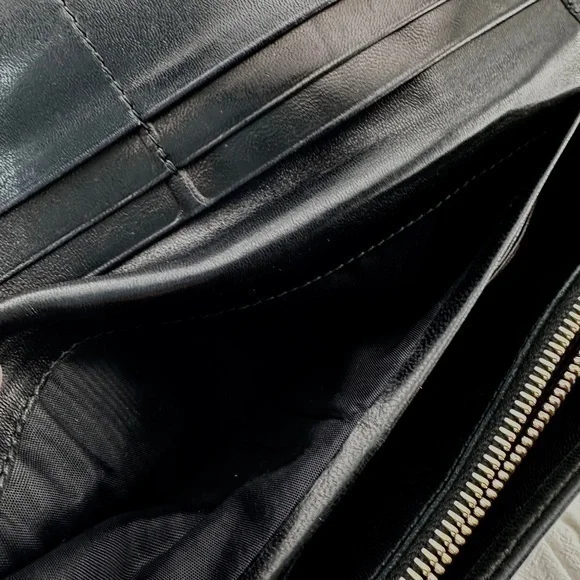 AUTHENTIC Prada wallet. Black. - Picture 9 of 15